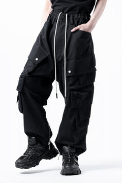画像をギャラリービューアに読み込む, A.F ARTEFACT TWILL DROPCROTCH CARGO PANTS (BLACK)
