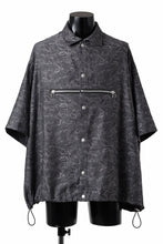 画像をギャラリービューアに読み込む, A.F ARTEFACT FRONT ZIP SQUEEZING SHIRT / PAISLEY JACQUARD (D.GREY)