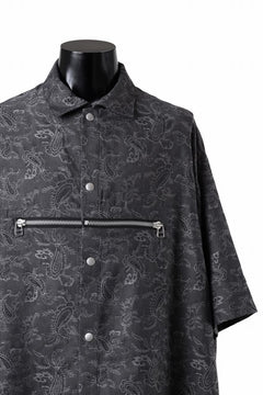 画像をギャラリービューアに読み込む, A.F ARTEFACT FRONT ZIP SQUEEZING SHIRT / PAISLEY JACQUARD (D.GREY)