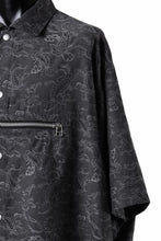 画像をギャラリービューアに読み込む, A.F ARTEFACT FRONT ZIP SQUEEZING SHIRT / PAISLEY JACQUARD (D.GREY)