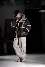 画像をギャラリービューアに読み込む, Feng Chen Wang TILTED WAISTBAND CARGO PANTS (GREY)