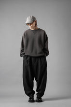 Load image into Gallery viewer, KLASICA "VICTOR" BACK SEAM TAPERED TROUSERS / "END ON END" SUPER 120's WOOL x HEMP (MATT BLACK)