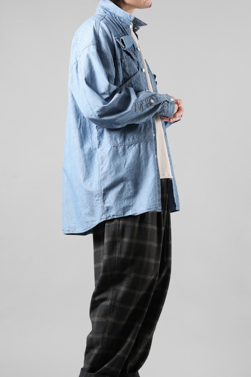 画像をギャラリービューアに読み込む, KATHARINE HAMNETT MULTI POCKET DENIM SHIRT / ORGANIC COTTON (LIGHT BLUE)