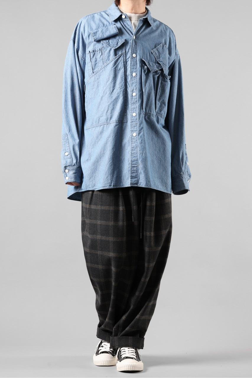 画像をギャラリービューアに読み込む, KATHARINE HAMNETT MULTI POCKET DENIM SHIRT / ORGANIC COTTON (LIGHT BLUE)