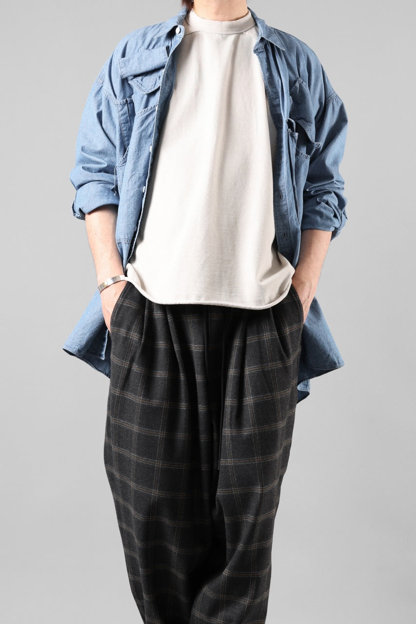 画像をギャラリービューアに読み込む, KATHARINE HAMNETT MULTI POCKET DENIM SHIRT / ORGANIC COTTON (LIGHT BLUE)