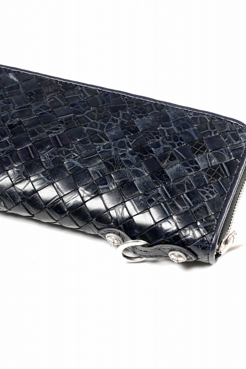 Load image into Gallery viewer, ISAMU KATAYAMA BACKLASH THE LINE CROCODILE MESH + SILVER925 PARTS ROUND FASTNER WALLET (BLUE)