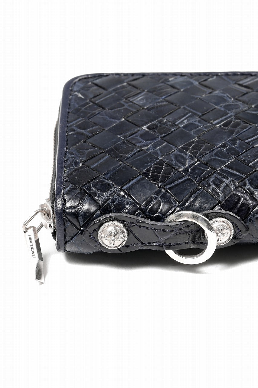 Load image into Gallery viewer, ISAMU KATAYAMA BACKLASH THE LINE CROCODILE MESH + SILVER925 PARTS ROUND FASTNER WALLET (BLUE)