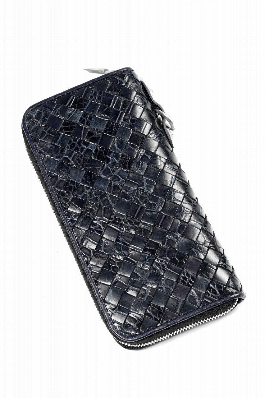 Load image into Gallery viewer, ISAMU KATAYAMA BACKLASH THE LINE CROCODILE MESH + SILVER925 PARTS ROUND FASTNER WALLET (BLUE)
