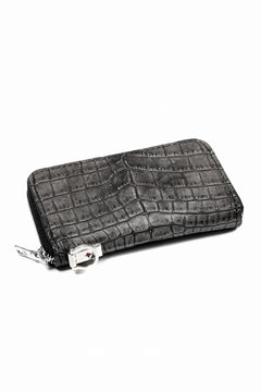 Load image into Gallery viewer, ISAMU KATAYAMA BACKLASH CROCODILE COIN PURSE / INK DYED (SUMI)