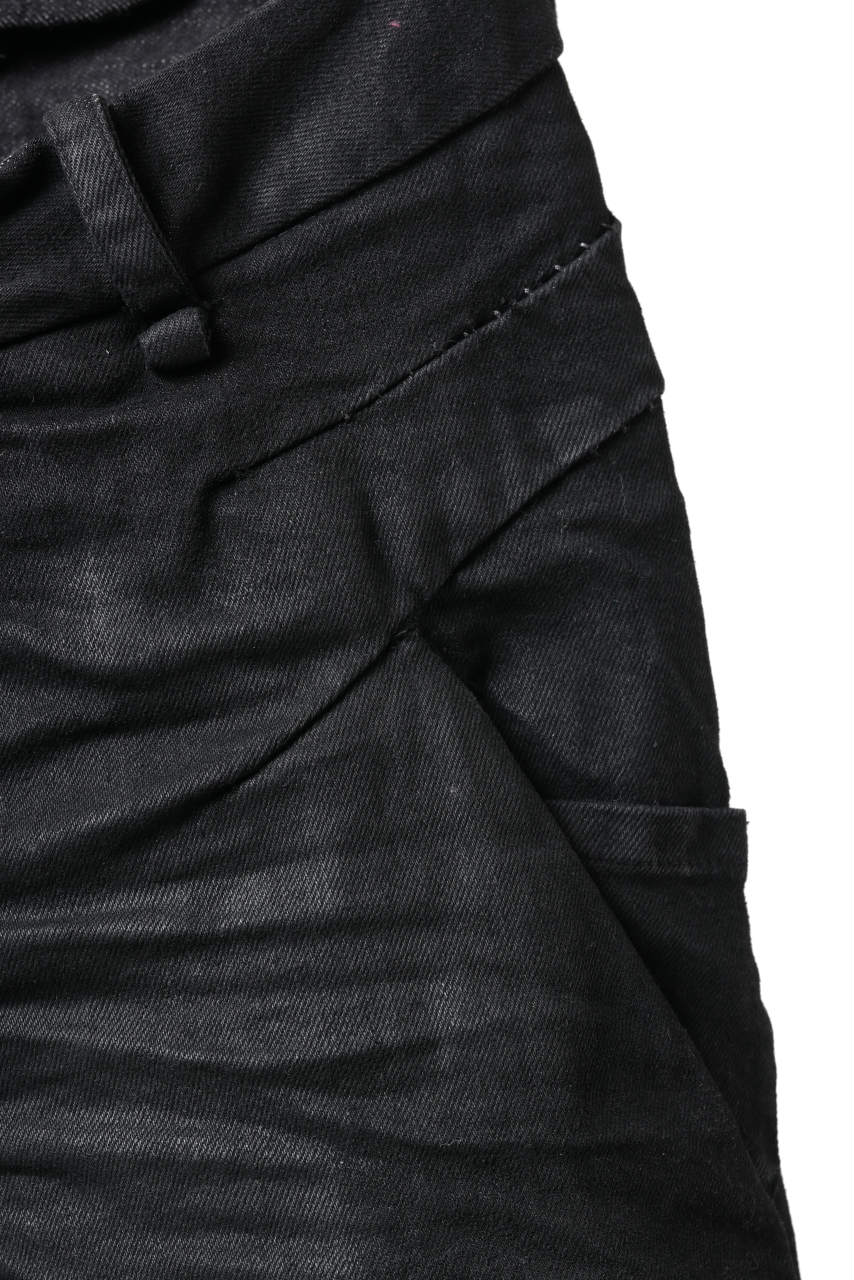 masnada BAGGY SCARRED STRETCH JEANS (SMEARED BLACK)