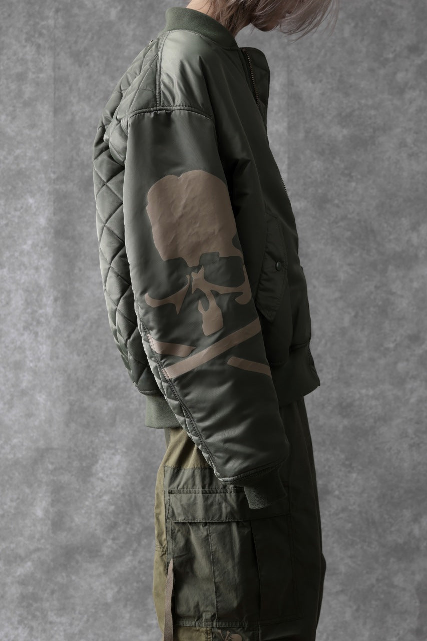 Load image into Gallery viewer, mastermind WORLD x ALPHA INDUSTRIES RIVERSIBLE MA-1 JACKET (OLIVE)