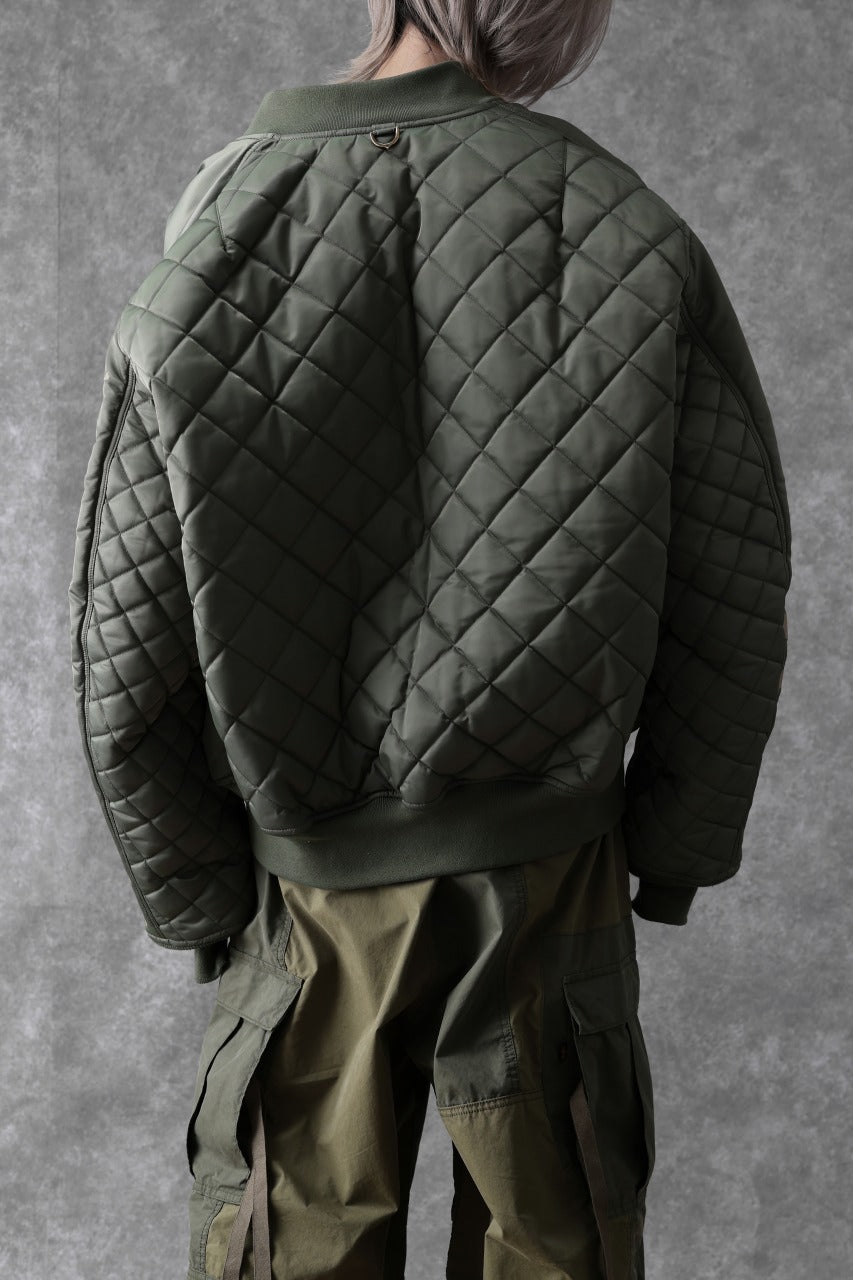 Load image into Gallery viewer, mastermind WORLD x ALPHA INDUSTRIES RIVERSIBLE MA-1 JACKET (OLIVE)