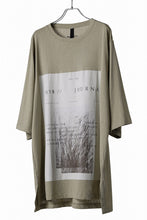 Load image into Gallery viewer, FIRST AID TO THE INJURED "ZAETE" GRAPHIC T-SHIRT (DUSTY GREEN)