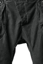 画像をギャラリービューアに読み込む, masnada BAGGY GUSSET POCKET PANTS / STRETCH RELIEF STRIPE COTTON (LEGION)