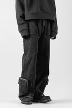 画像をギャラリービューアに読み込む, Juun.J Pocket Detailed Denim Pants (BLACK)