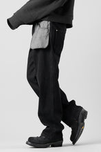 画像をギャラリービューアに読み込む, Feng Chen Wang INSIDE-OUT JEANS TROUSERS (BLACK)