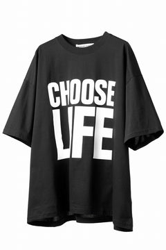 画像をギャラリービューアに読み込む, KATHARINE HAMNETT BIG SLOGAN TEE / CHOOSE LIFE (BLACK)