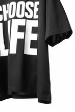 画像をギャラリービューアに読み込む, KATHARINE HAMNETT BIG SLOGAN TEE / CHOOSE LIFE (BLACK)