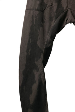 画像をギャラリービューアに読み込む, masnada SLIM GUSSET PANTS / STRETCH MICRO RIP COTTON (CAMO DUST)