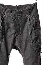 画像をギャラリービューアに読み込む, masnada BAGGY GUSSET POCKET PANTS / STRETCH RELIEF STRIPE COTTON (DUST)