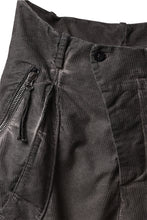 画像をギャラリービューアに読み込む, masnada BAGGY GUSSET POCKET PANTS / STRETCH RELIEF STRIPE COTTON (DUST)