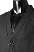 Load image into Gallery viewer, COLINA CARDIGAN SHIRT / SILK & LINEN GABARDINE (BLACK)