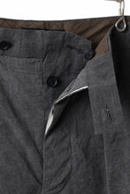 Load image into Gallery viewer, KLASICA GOSSE (ND ver.) TUCKED x2 TROUSERS / NATURAL DYED COTTON x SILK WEATHER (SUMI BLACK)