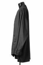 Load image into Gallery viewer, COLINA CARDIGAN SHIRT / SILK & LINEN GABARDINE (BLACK)