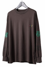 画像をギャラリービューアに読み込む, FACETASM GRAPHIC LONG SLEEVE TEE (BROWN)