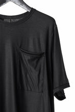 Load image into Gallery viewer, KLASICA BIG T OVER SIZED POCKET TEE / BRETHABLE  WOOL REBIRTH JERSEY (BLACK)