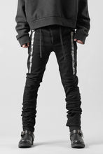 画像をギャラリービューアに読み込む, BORIS BIDJAN SABERI TIGHT FIT PANTS / OBJECT DYED & SEAM TAPED "P13.TF-F1939" (BLACK)