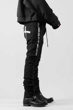 画像をギャラリービューアに読み込む, BORIS BIDJAN SABERI TIGHT FIT PANTS / OBJECT DYED & SEAM TAPED "P13.TF-F1939" (BLACK)
