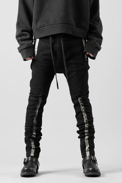 画像をギャラリービューアに読み込む, BORIS BIDJAN SABERI SLIM FIT PANTS / OBJECT DYED & SEAM TAPED "P11-F1939" (BLACK)