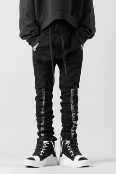 画像をギャラリービューアに読み込む, BORIS BIDJAN SABERI SLIM FIT PANTS / OBJECT DYED & SEAM TAPED "P11-F1939" (BLACK)