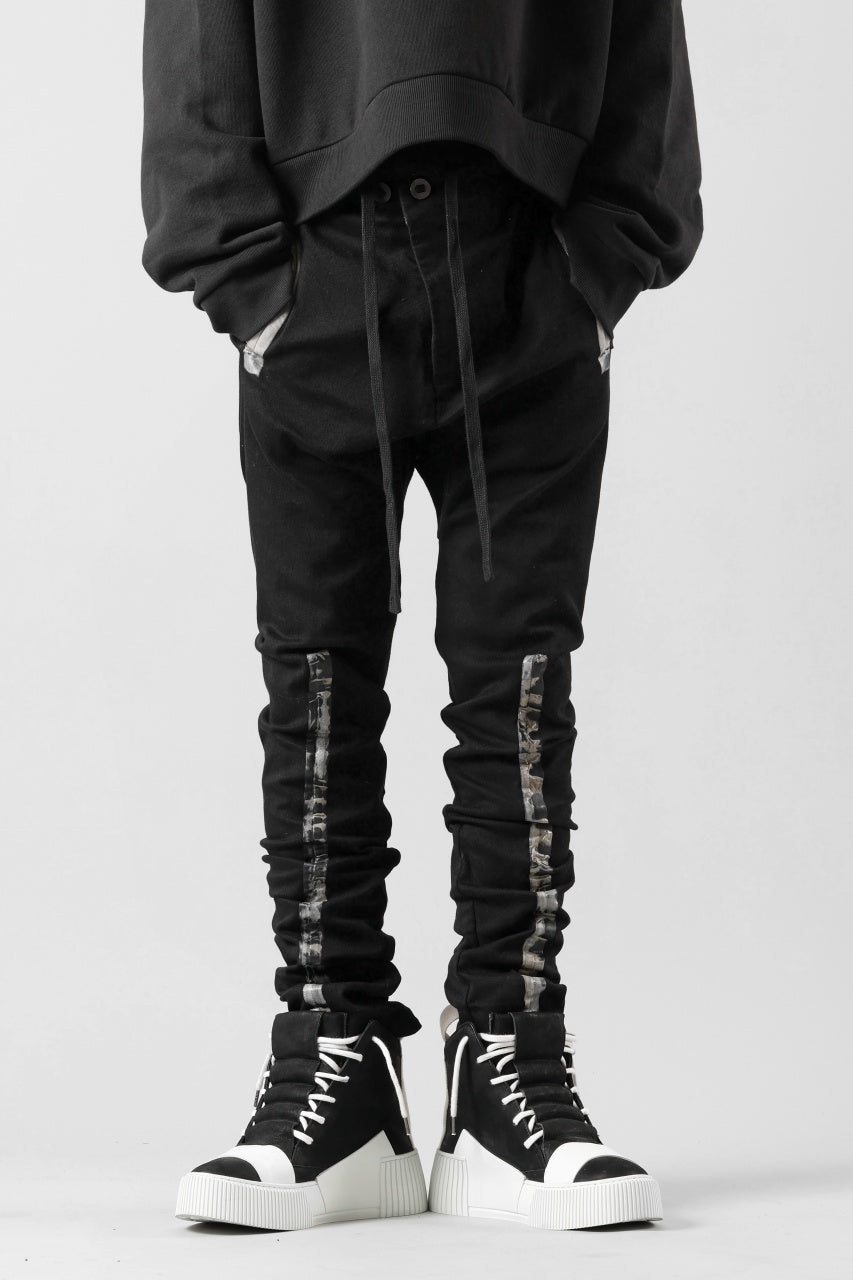 画像をギャラリービューアに読み込む, BORIS BIDJAN SABERI SLIM FIT PANTS / OBJECT DYED & SEAM TAPED "P11-F1939" (BLACK)