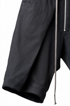 画像をギャラリービューアに読み込む, A.F ARTEFACT ZIP FOLDING TUCK SHORTS / COTTON-LINEN TWILL (BLACK)