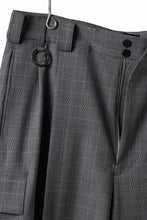 画像をギャラリービューアに読み込む, TARO HORIUCHI / th products Wide Cargo Shorts / 2 way stretch w/p tropical (check)