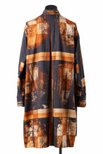 Load image into Gallery viewer, KLASICA SH-042 (Ys ver.) EXTRA LONG AND WIDE SHIRTS COAT / PHOTO PRINT (RANDOM PRINT)