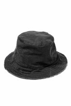 Load image into Gallery viewer, daub SOFT BUCKET HAT / RESIN COATED LIGHT TWILL COTTON (DARK GREY)