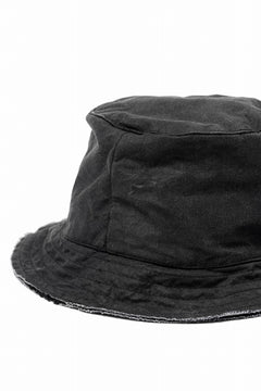 Load image into Gallery viewer, daub SOFT BUCKET HAT / RESIN COATED LIGHT TWILL COTTON (DARK GREY)