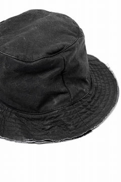 Load image into Gallery viewer, daub SOFT BUCKET HAT / RESIN COATED LIGHT TWILL COTTON (DARK GREY)