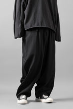 画像をギャラリービューアに読み込む, Y's for men WITH DECORATIVE CLOTH TAPERED PANTS / WRINKLE WOOL GABARDINE (BLACK)