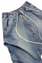 画像をギャラリービューアに読み込む, A.F ARTEFACT TUCK SHORTS / FADED DENIM (INDIGO)