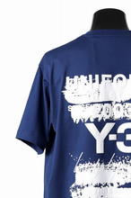 画像をギャラリービューアに読み込む, Y-3 Yohji Yamamoto GRAPHIC SHORT SLEEVE TEE (DARK BLUE)
