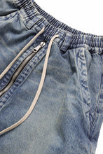 画像をギャラリービューアに読み込む, A.F ARTEFACT TUCK SHORTS / FADED DENIM (INDIGO)