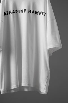 画像をギャラリービューアに読み込む, KATHARINE HAMNETT OVER SIZED FRONT LOGO TEE (WHITE)