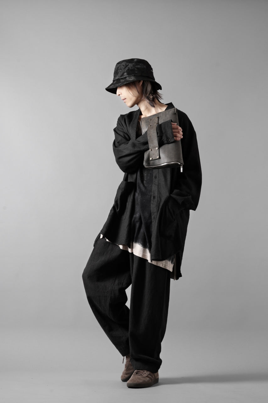 Load image into Gallery viewer, COLINA CARDIGAN SHIRT / SILK & LINEN GABARDINE (BLACK)