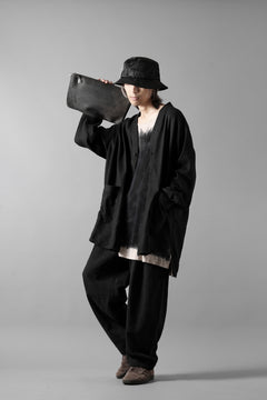 Load image into Gallery viewer, COLINA CARDIGAN SHIRT / SILK & LINEN GABARDINE (BLACK)