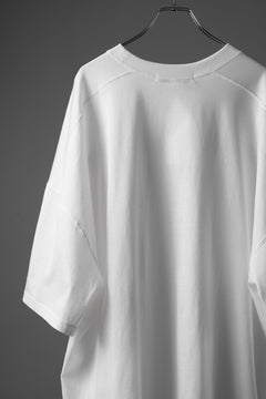 画像をギャラリービューアに読み込む, KATHARINE HAMNETT OVER SIZED FRONT LOGO TEE (WHITE)