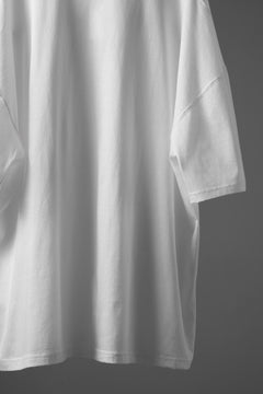 画像をギャラリービューアに読み込む, KATHARINE HAMNETT OVER SIZED FRONT LOGO TEE (WHITE)